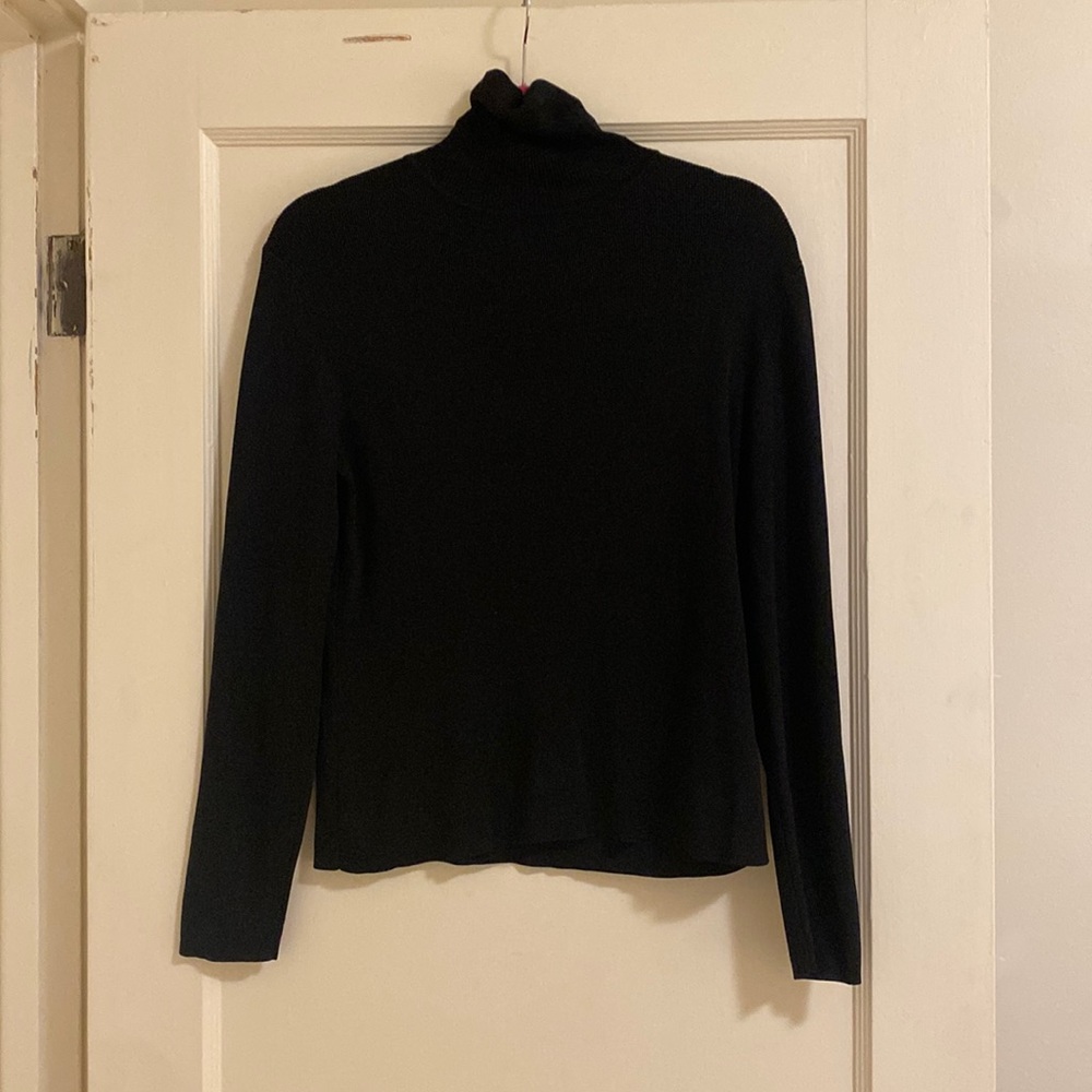 AnnTaylor turtle neck long sleeve shirt : Size M